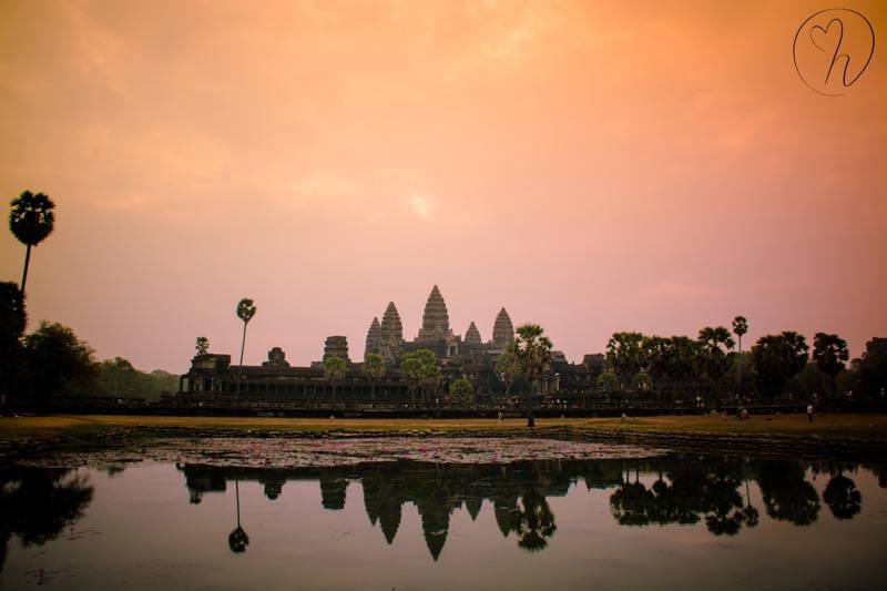 Angkor wat sunrise landscape